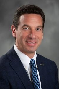 Mayor Justin Berns headshot